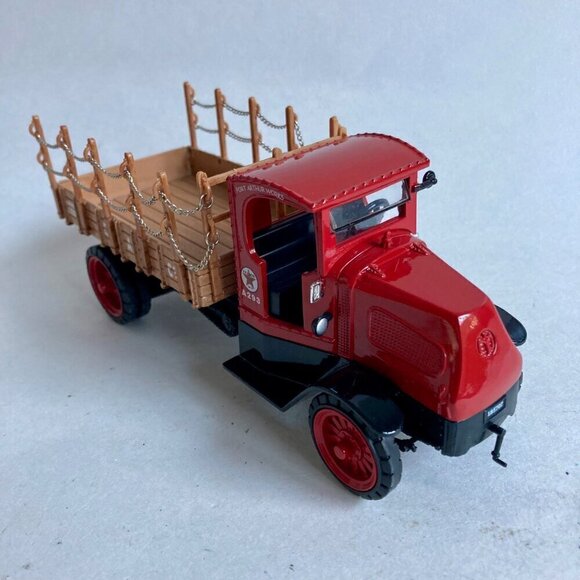Vintage Ertl Texaco 1918 Mack AC Bulldog Flatbed Truck Diecast Coin Bank w/ KEY! - Picture 3 of 10